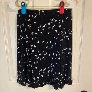 Gilli Women’s Stitch Fix Navy and White Bird Pattern Skirt Knee-Length